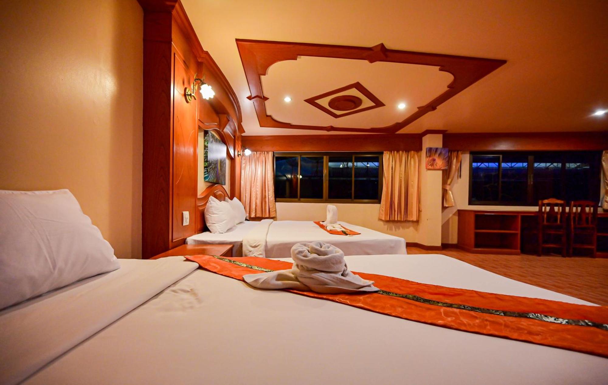 Complex Hotel Patong Eksteriør bilde