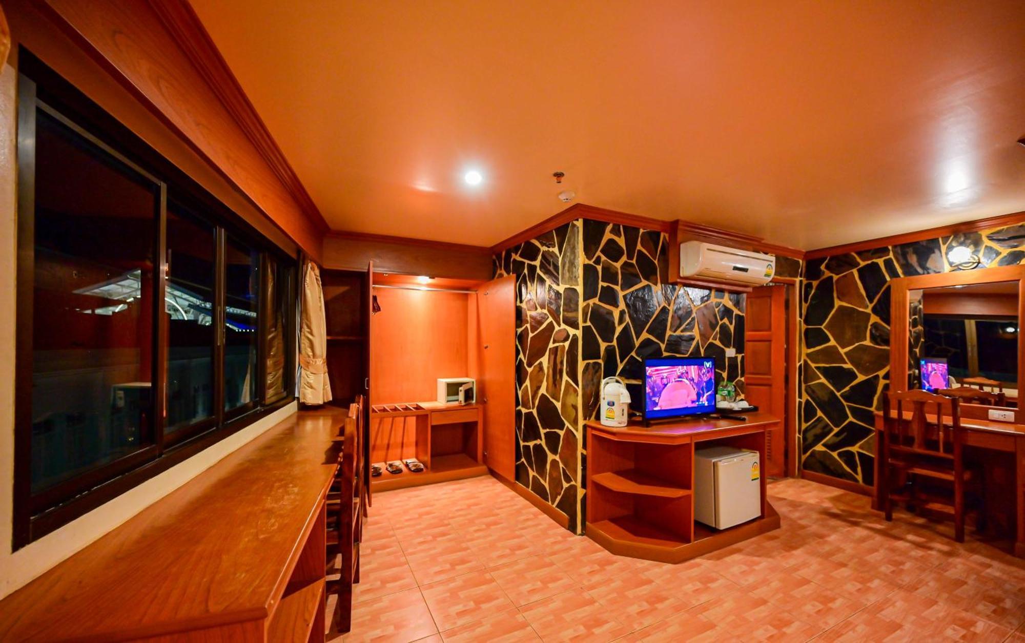 Complex Hotel Patong Eksteriør bilde