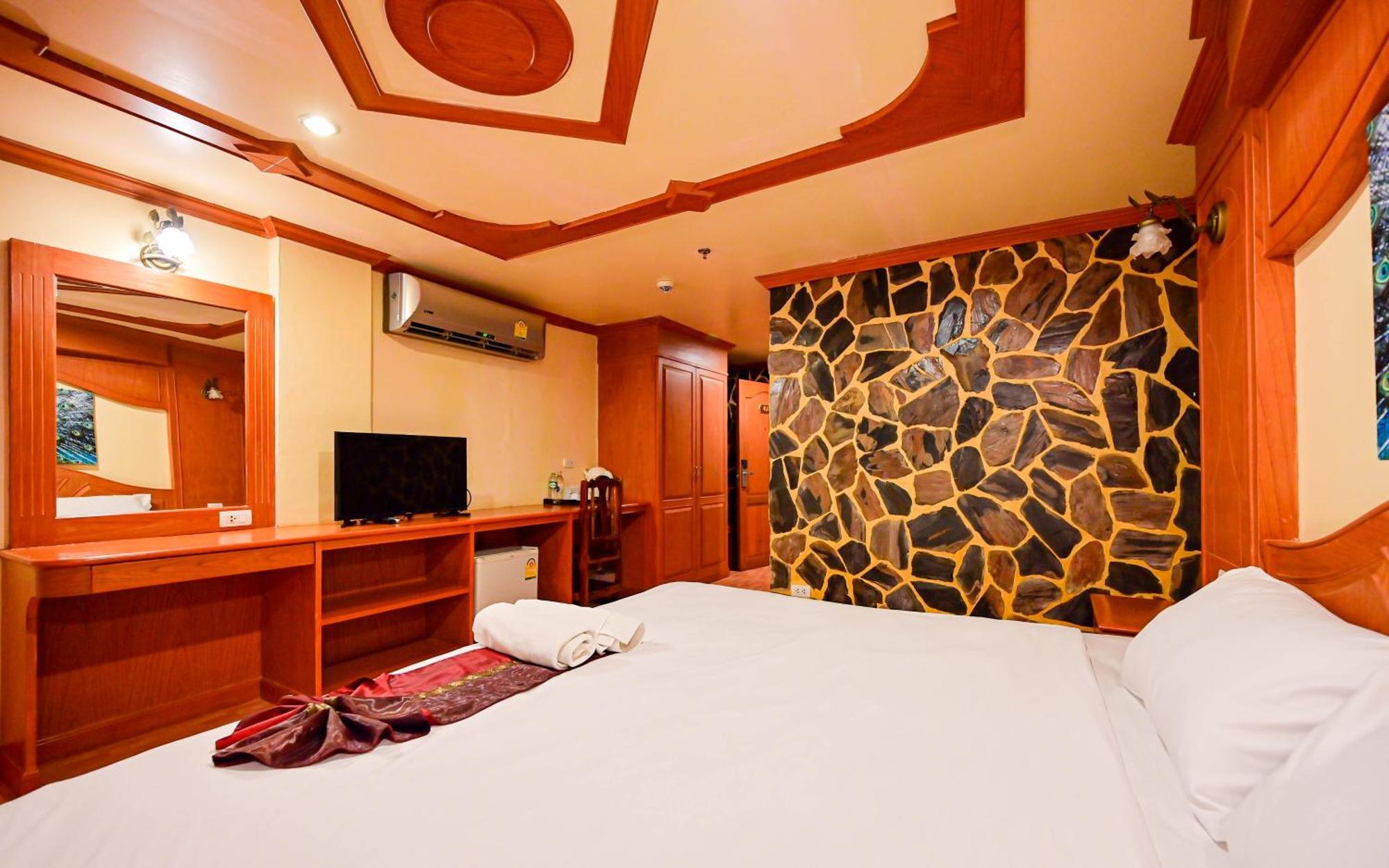 Complex Hotel Patong Eksteriør bilde